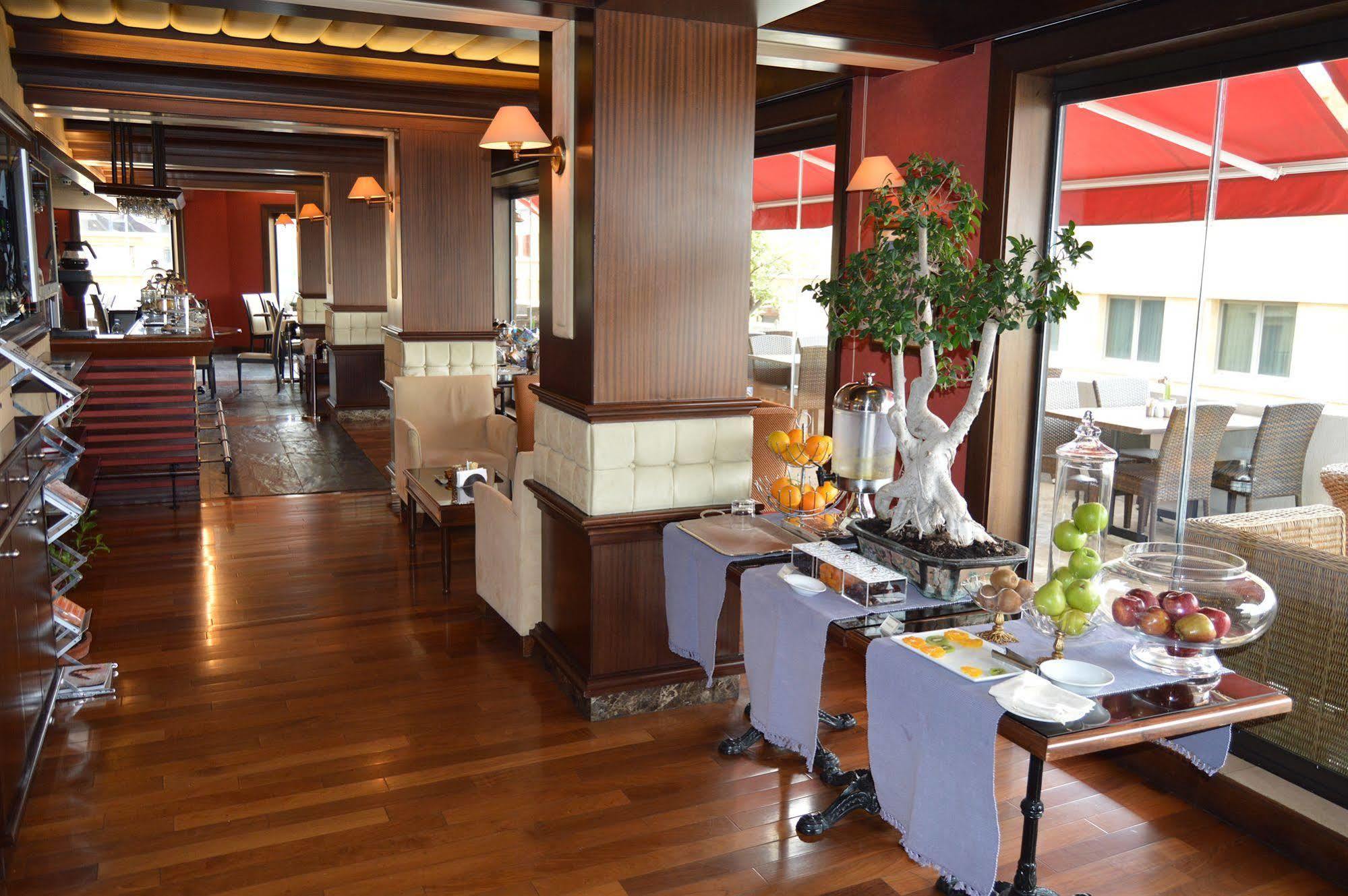 Etoile Suites Boutique Hotel Downtown Bejrút Kültér fotó