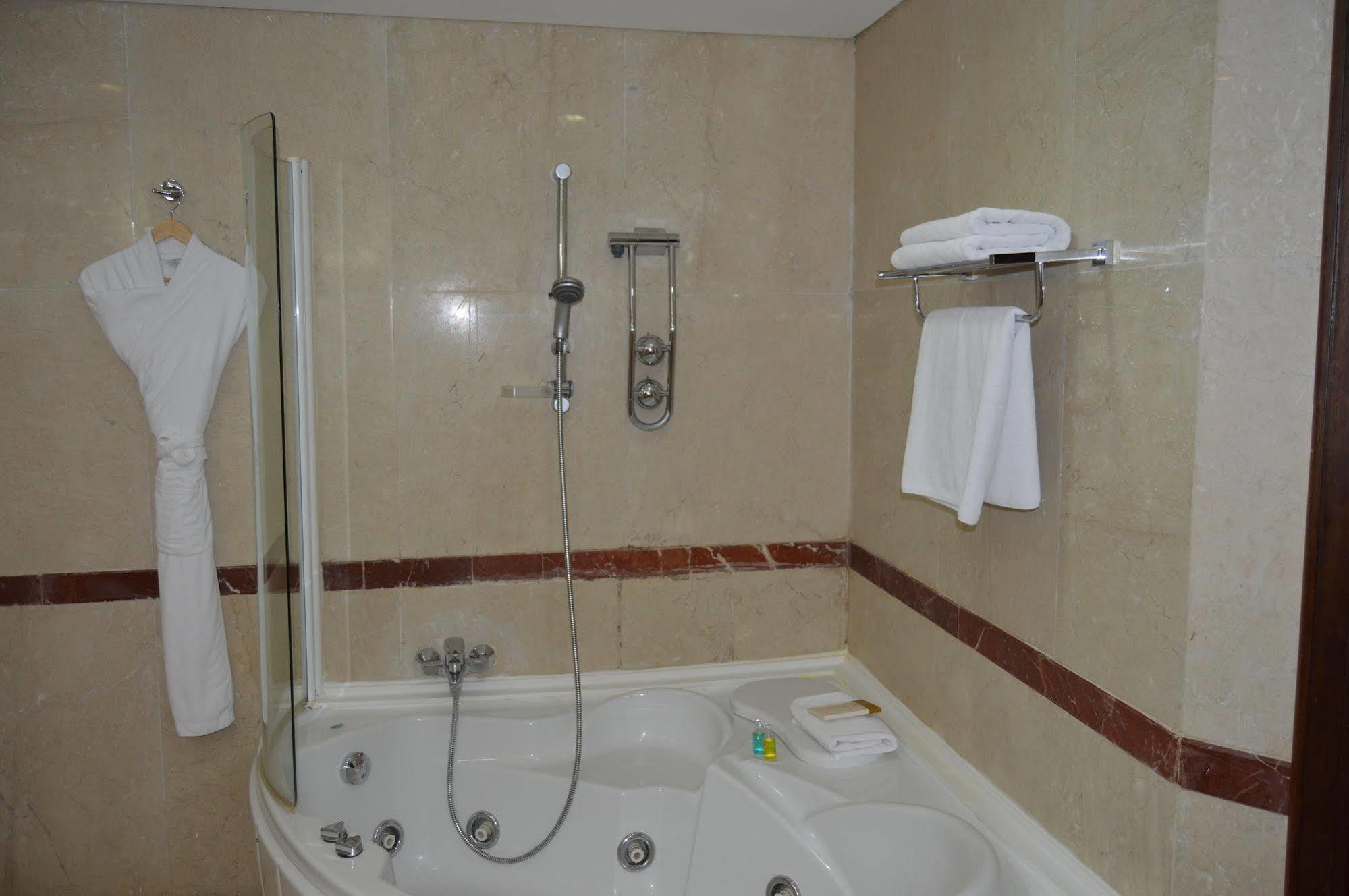 Etoile Suites Boutique Hotel Downtown Bejrút Kültér fotó