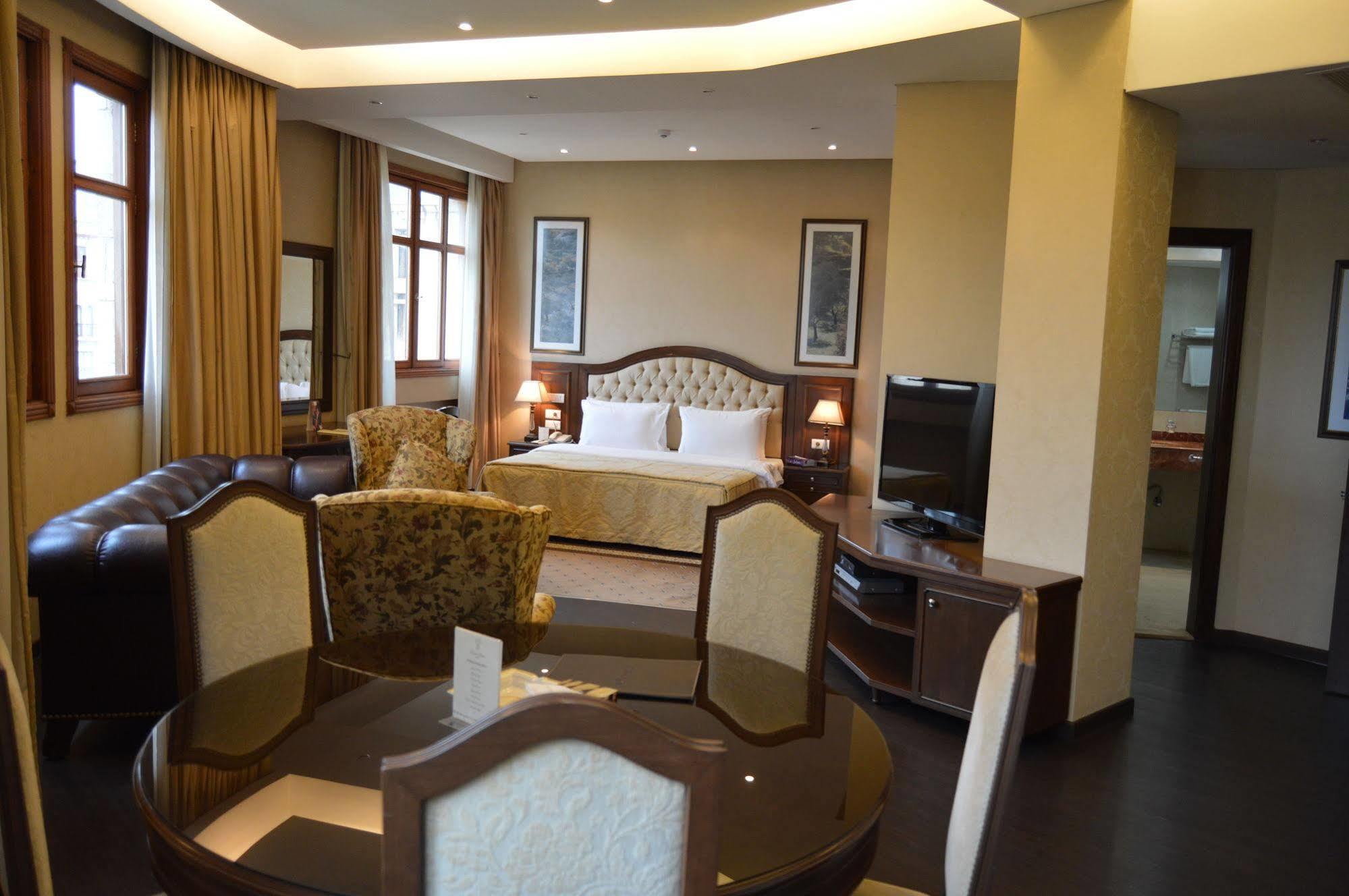 Etoile Suites Boutique Hotel Downtown Bejrút Kültér fotó